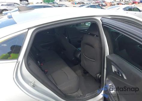 2019 Chevrolet Malibu Rs z USA, uszkodzony, nr VIN 1G1ZG5ST2KF201379